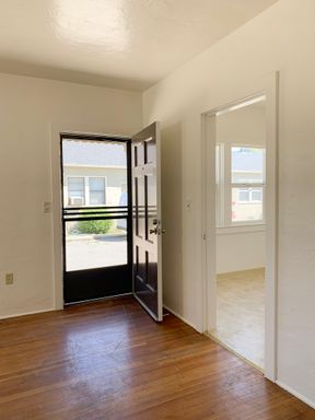 Listing photo thumbnail