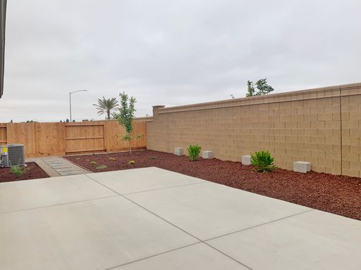 Listing photo thumbnail