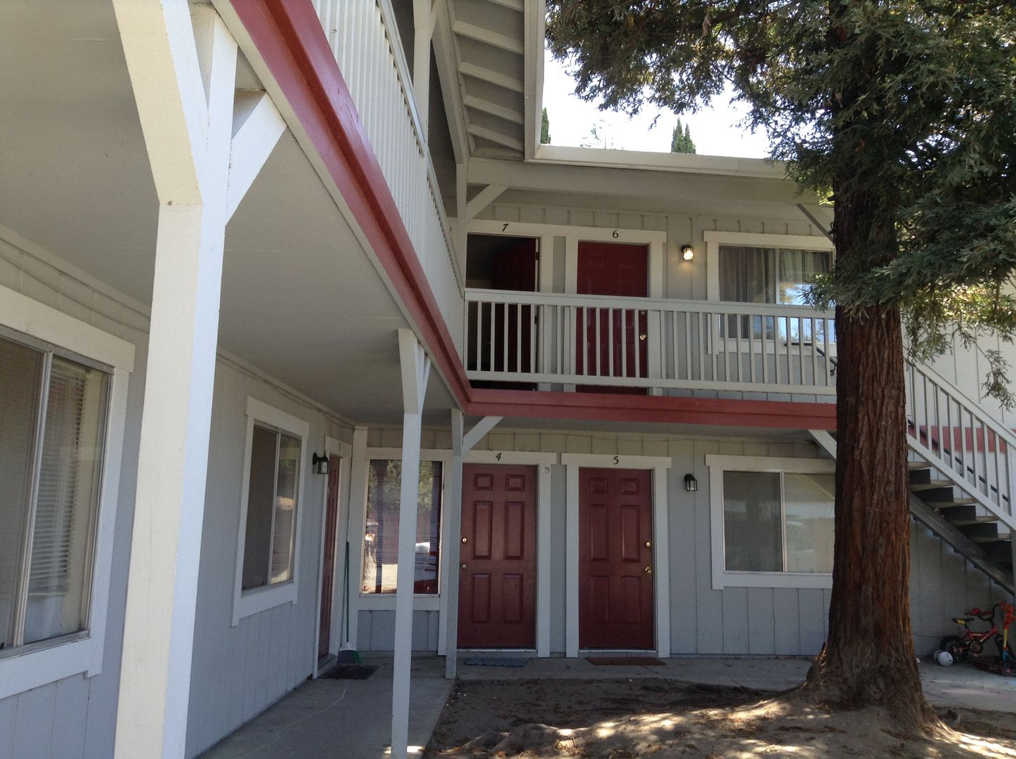 San Juan Bautista Apartment: 117 Fifth Street