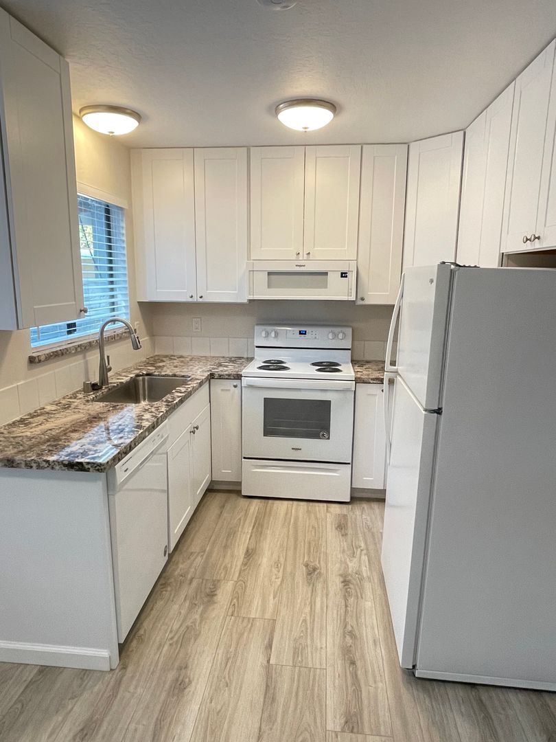 San Jose Apartment: 1032 Vermont Street