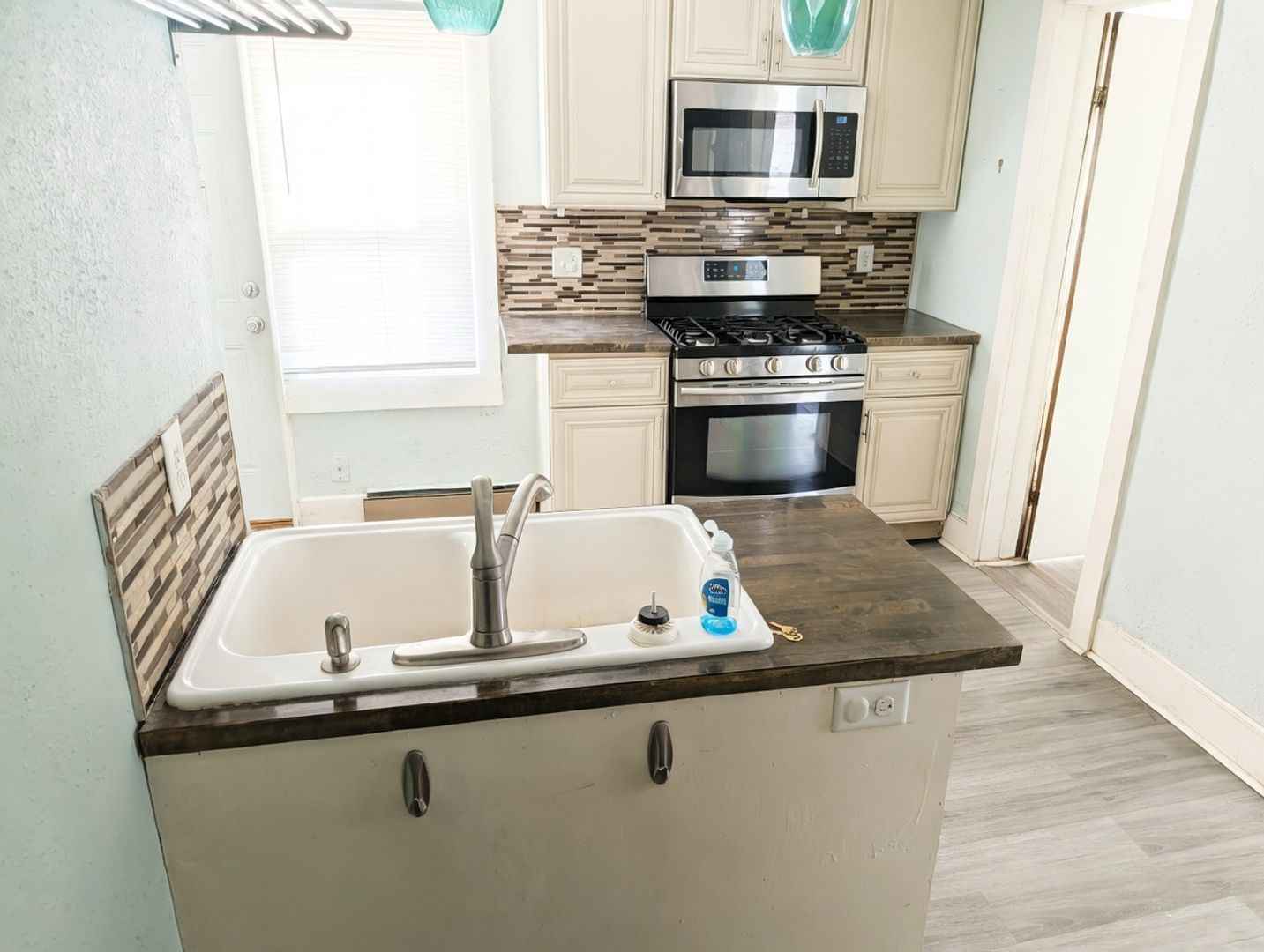 Minneapolis Apartment: 2228 5th St NE