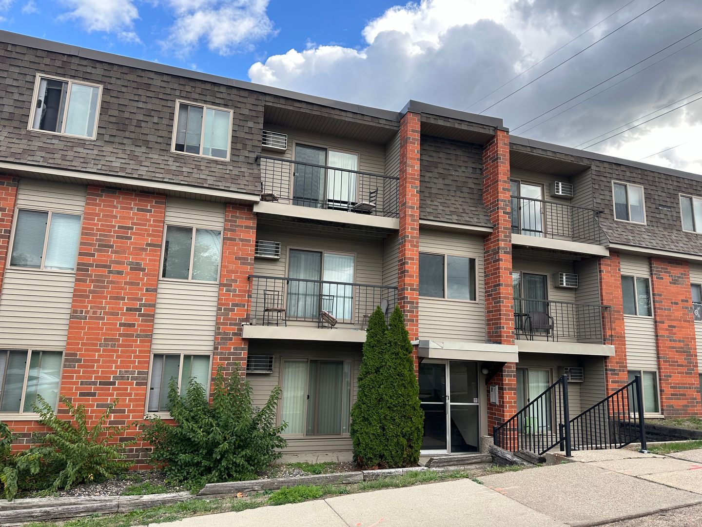 St. Cloud Apartment: 200 5th Avenue North #308