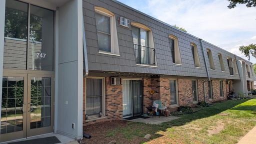 747 11th Ave #5 – photo 1