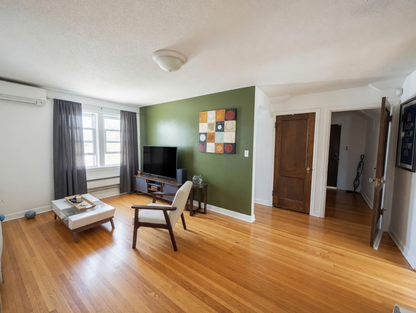 Minneapolis House: 3342 Humboldt Ave N #2