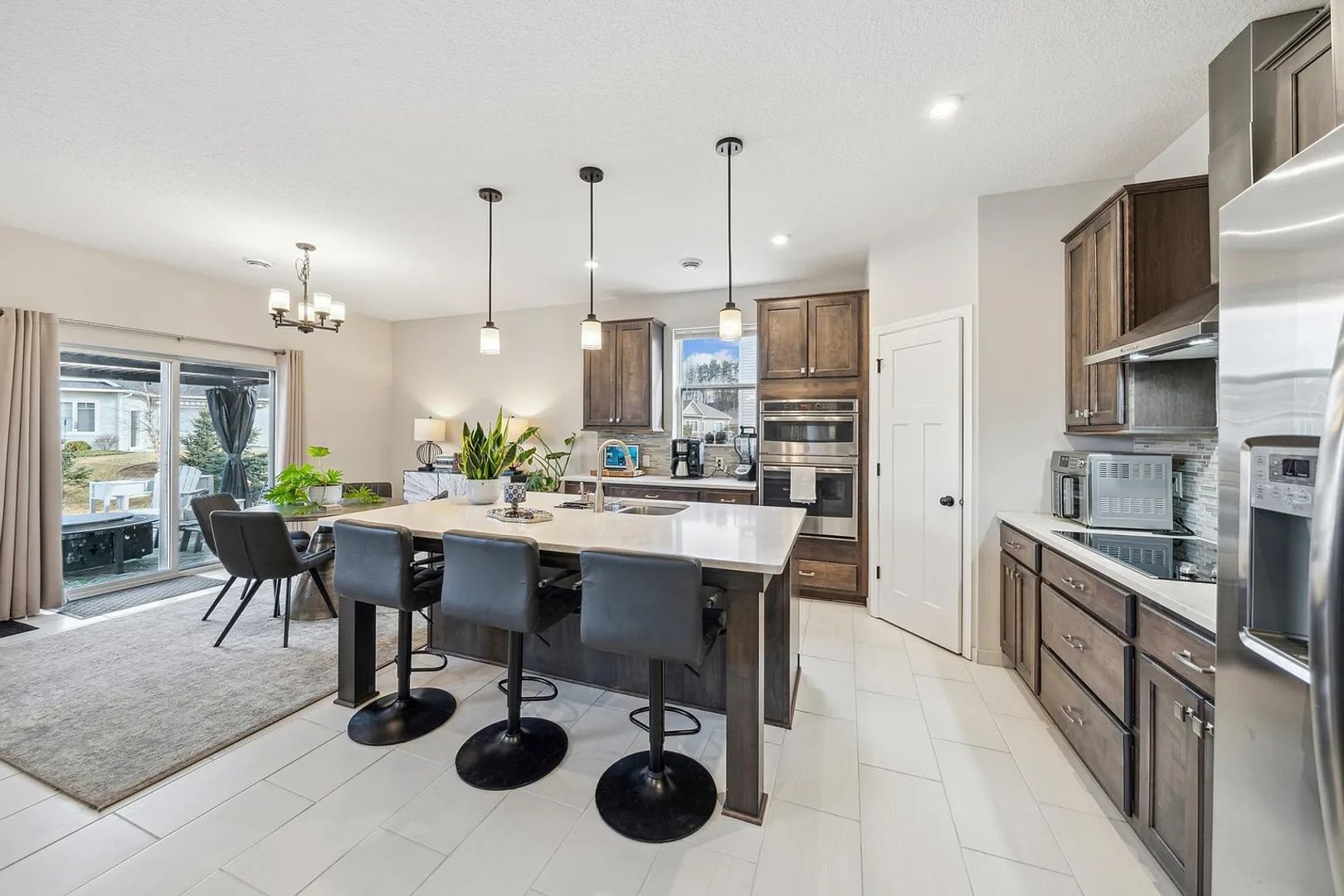 Hudson House: 1859 Hinsdale Cir