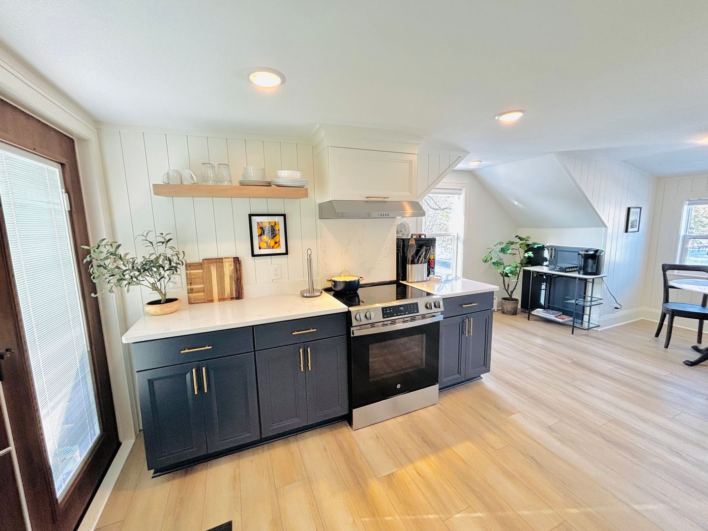 Golden Valley Apartment: 7713 Knoll St