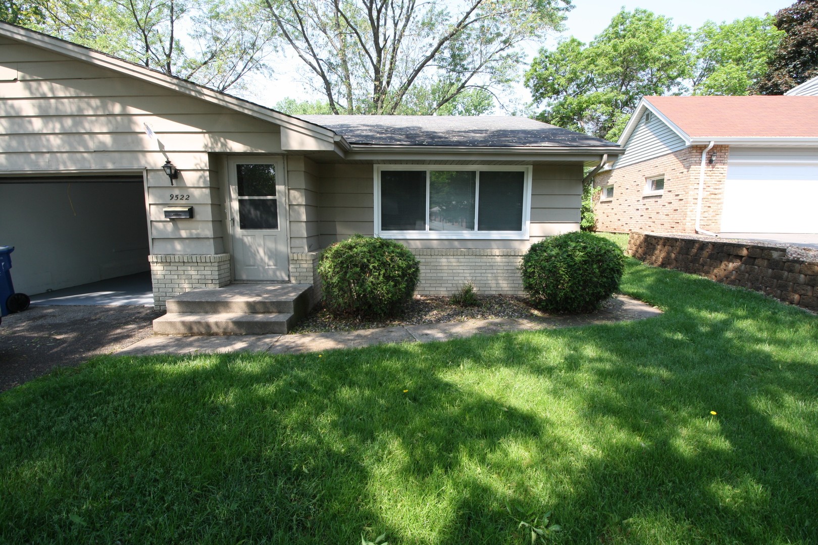 Bloomington House: 9522 Pleasant Ave S