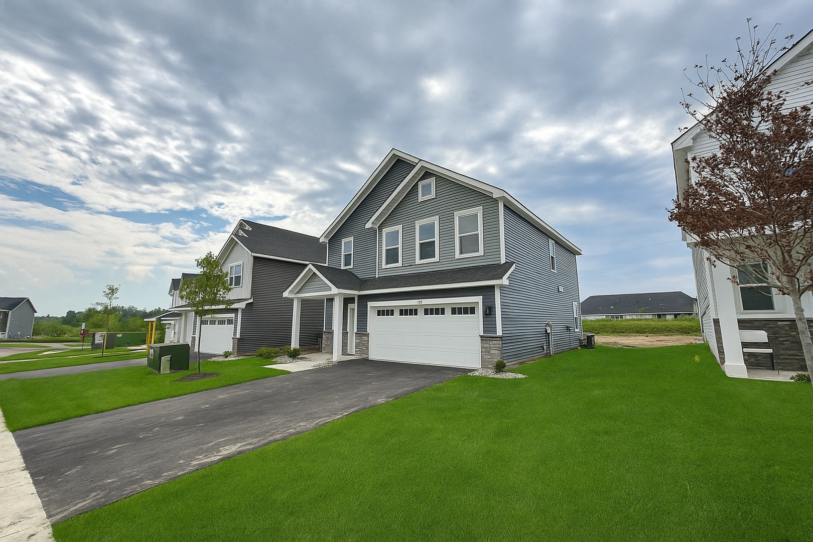 Rogers House: 22658 Isla Way
