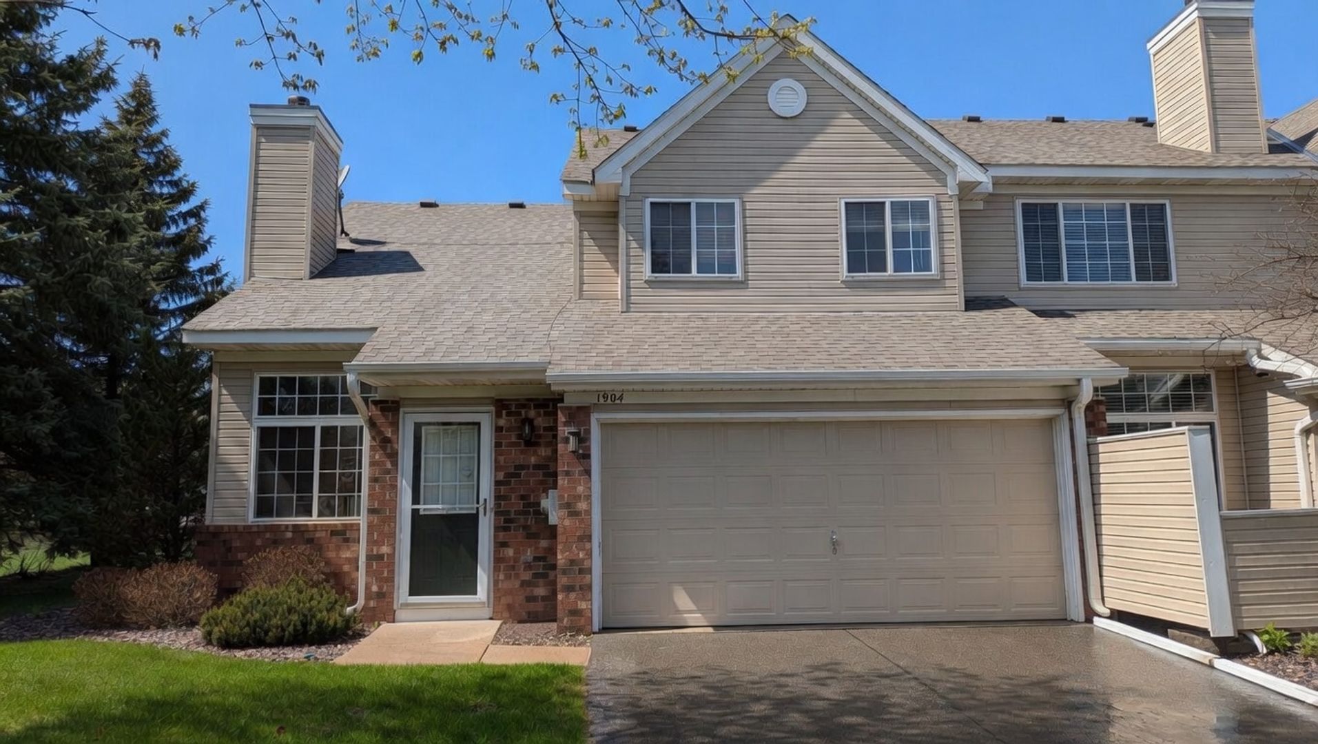 Eagan Townhome: 1904 Sapphire Point