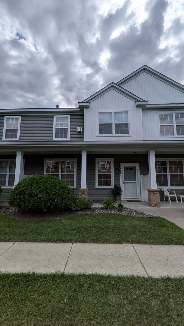 Maple Grove Townhome: 17604 68th Pl N
