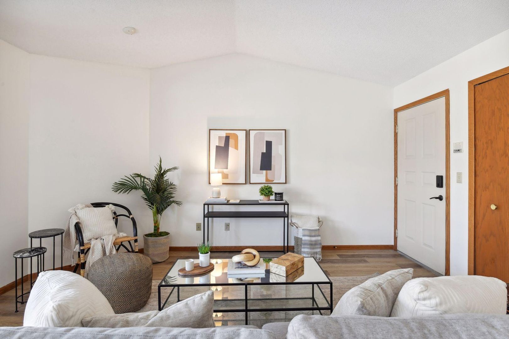 Crystal House: 3335 Nevada Ave N #3503