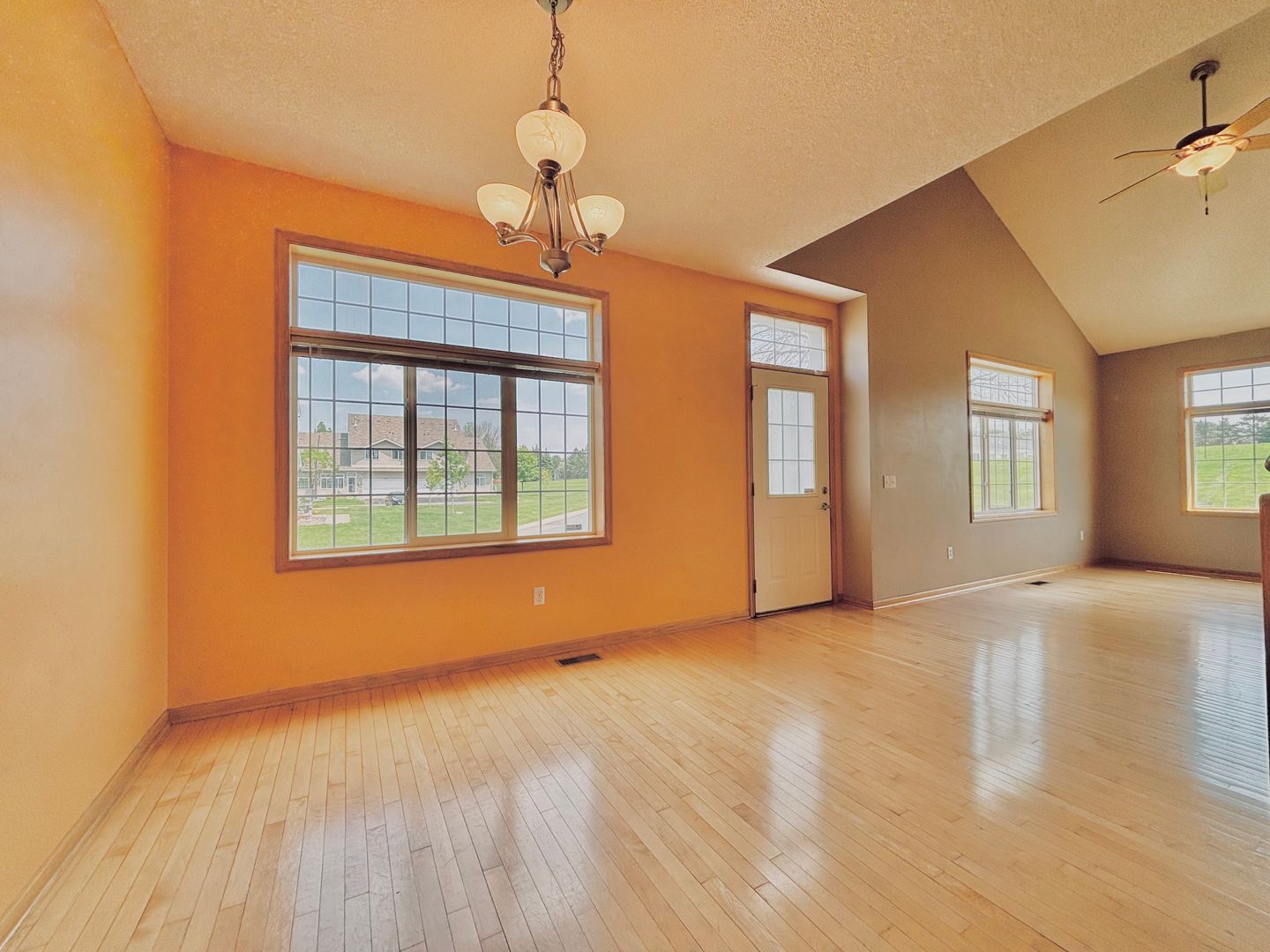 Coon Rapids Townhome: 12708 Flamingo St NW