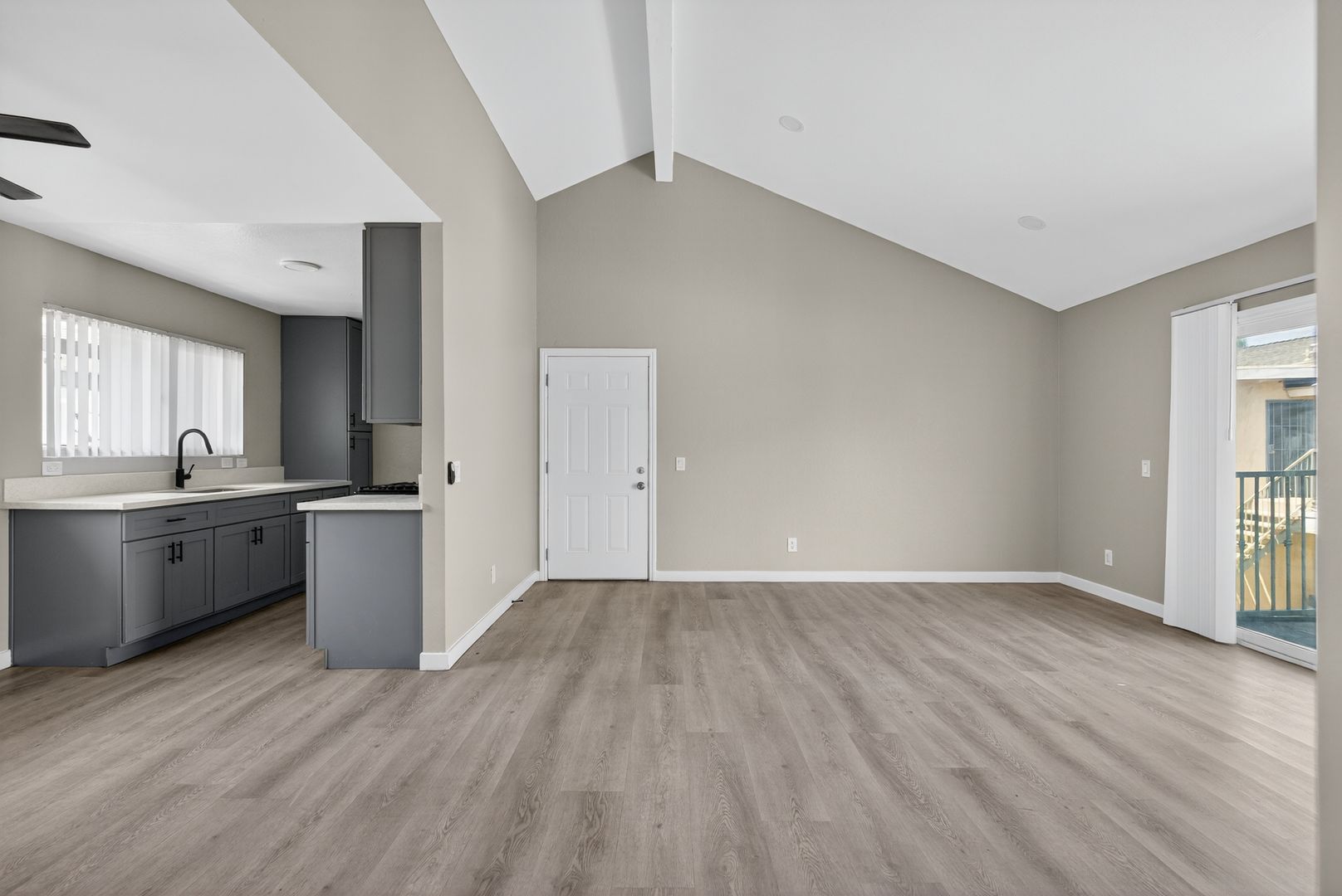 Garden Grove Apartment: 8101 Larson Avenue