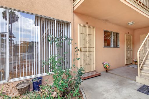 Comfortable Living. Convenient Location. Updated Style. Available Now in LA – photo 1
