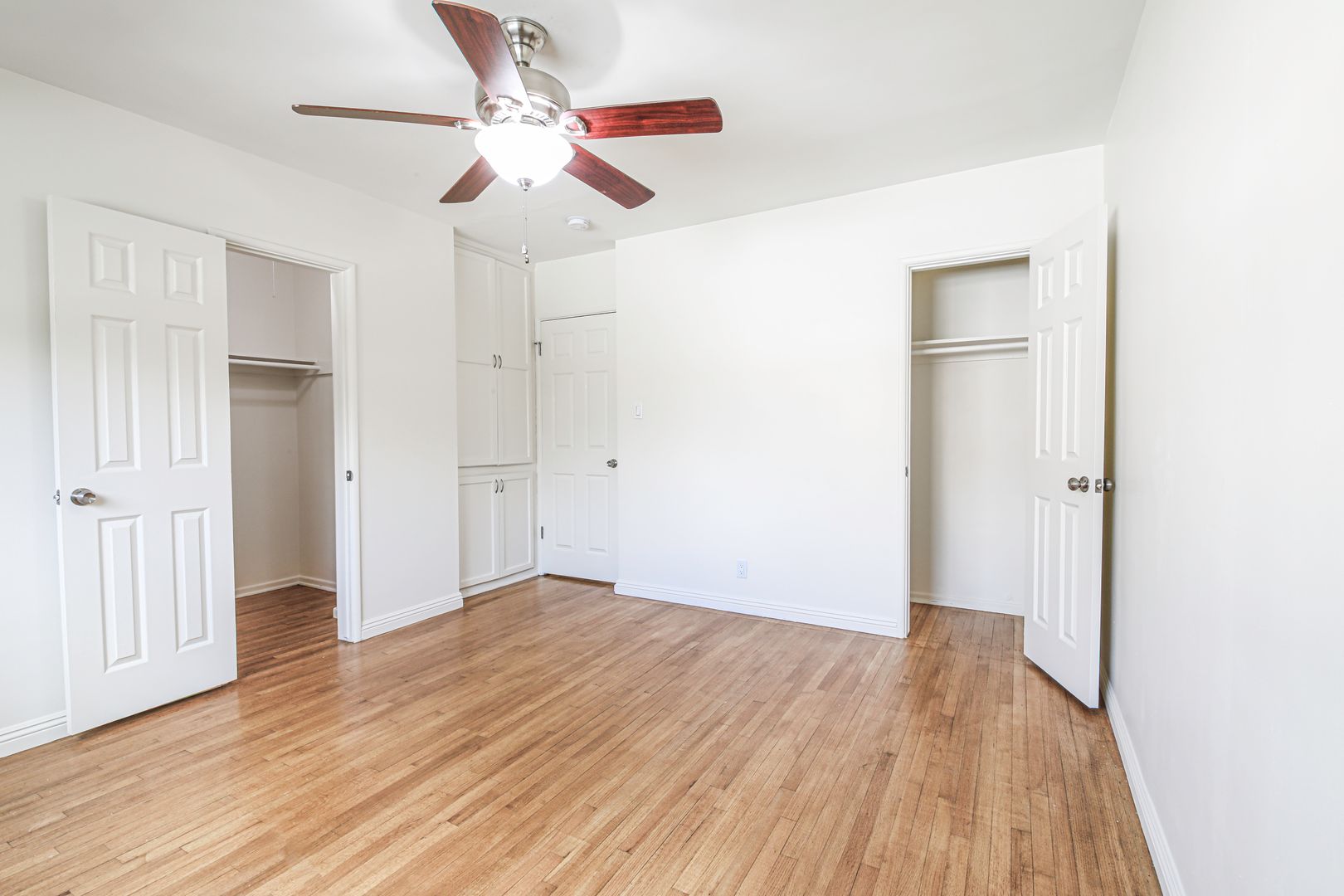 Los Angeles Apartment: 1801 N. Harvard Blvd.