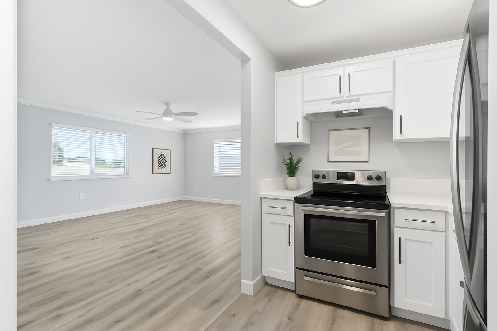 Costa Mesa Apartment: 2884 La Salle Avenue