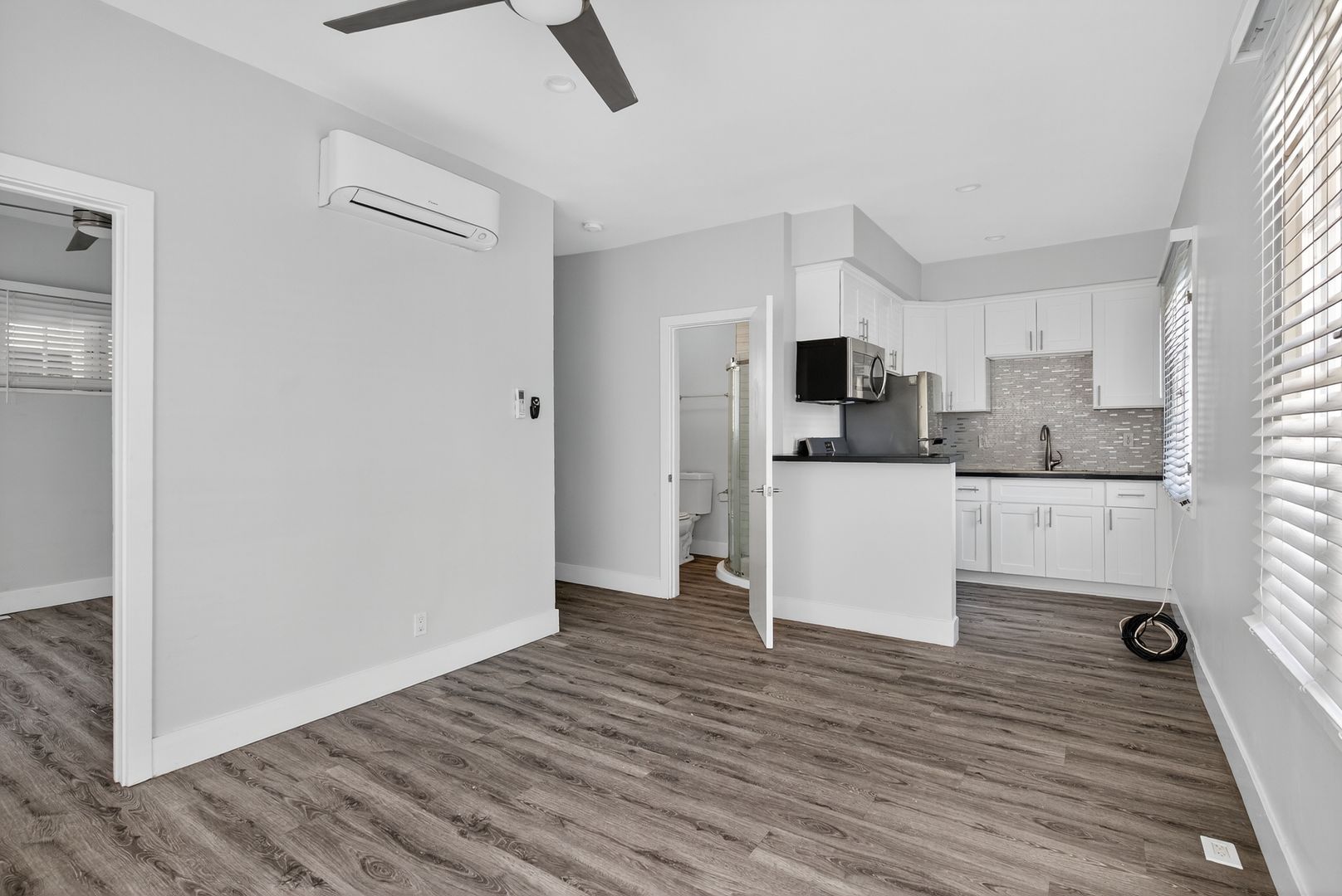 Long Beach Apartment: 405 W 3rd Street