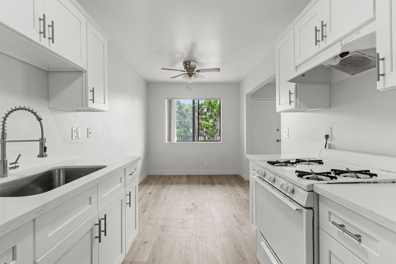 Garden Grove Apartment: 8331 Lampson Avenue