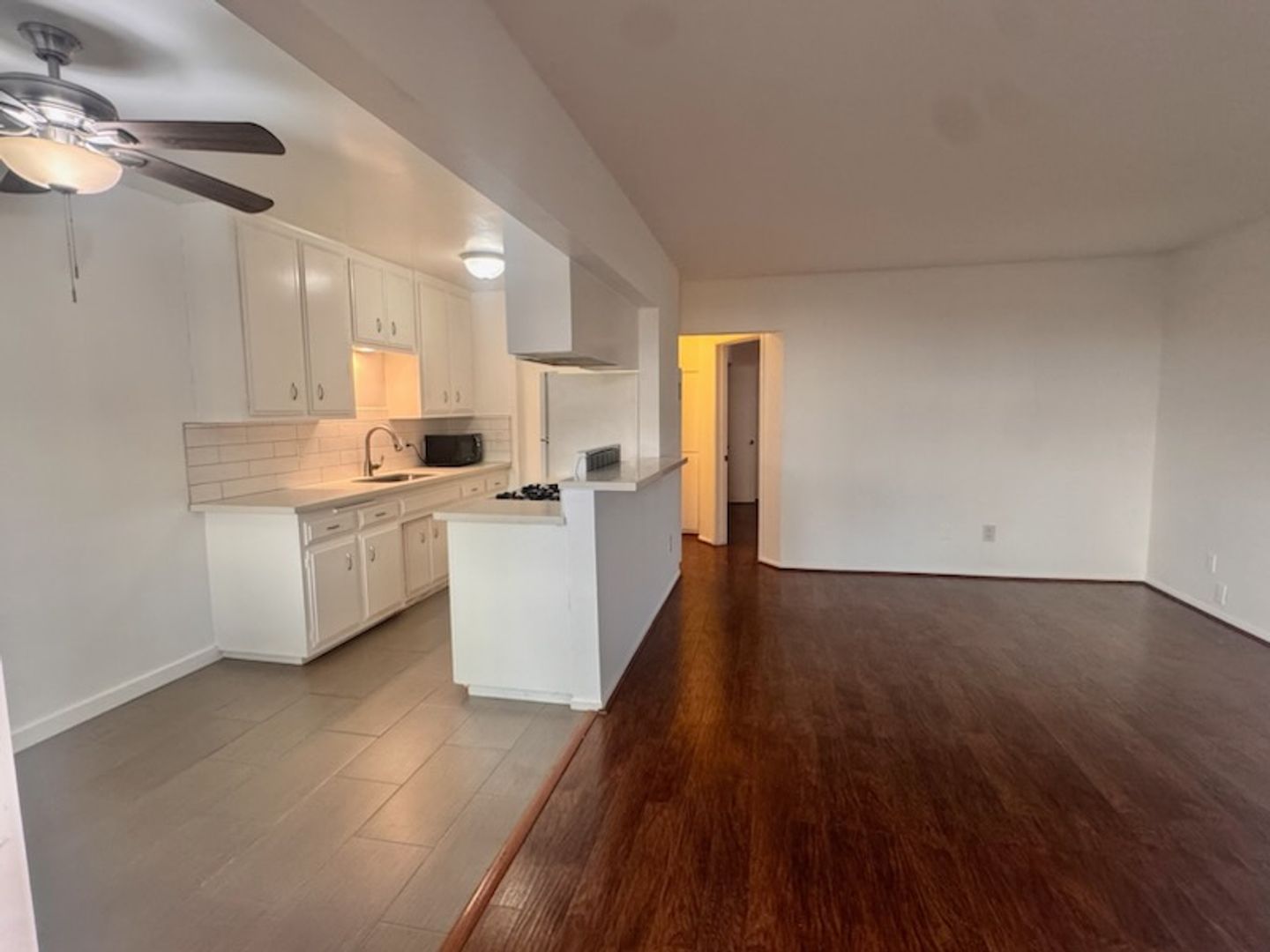 Long Beach Apartment: 2325 E 2nd Street