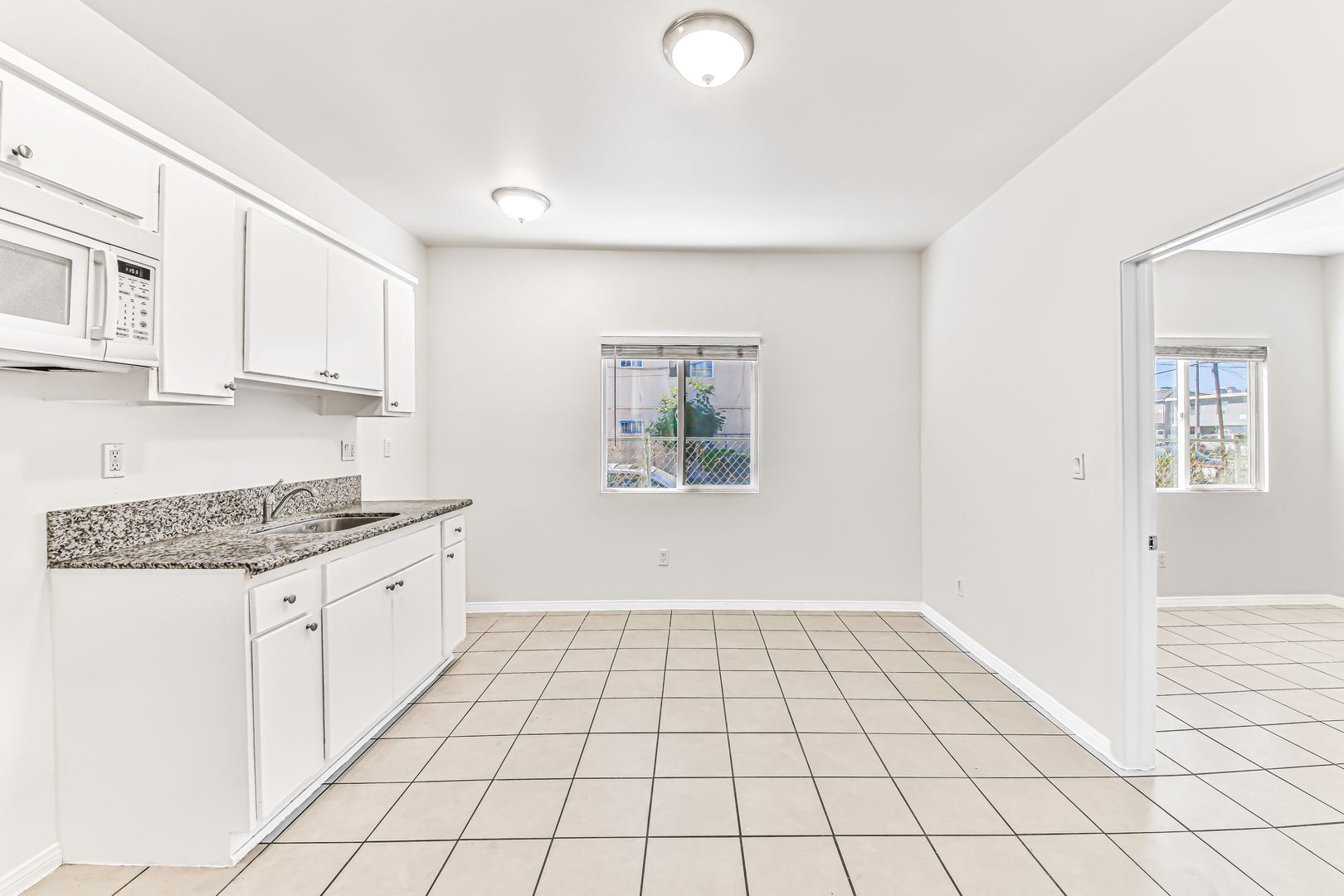 Long Beach Apartment: 908 Martin Luther King Jr