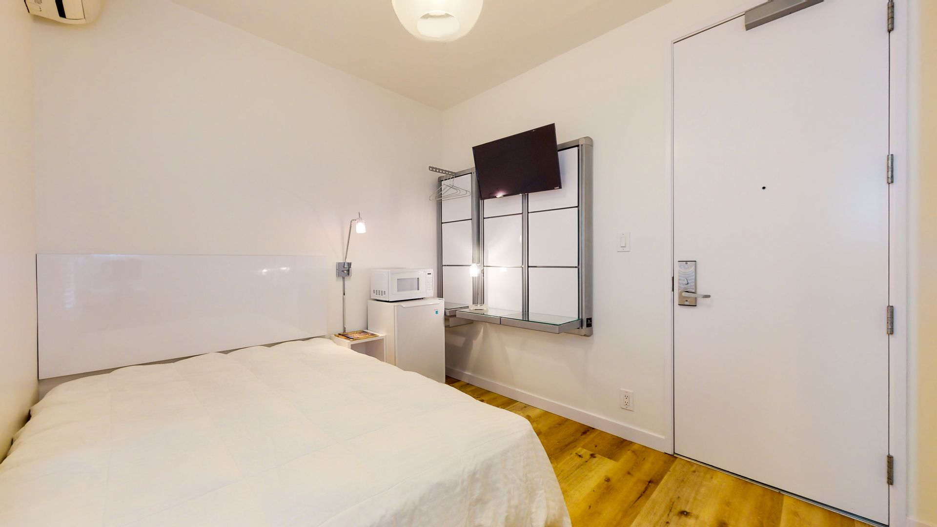 Long Beach Apartment: 335 Pacific Avenue