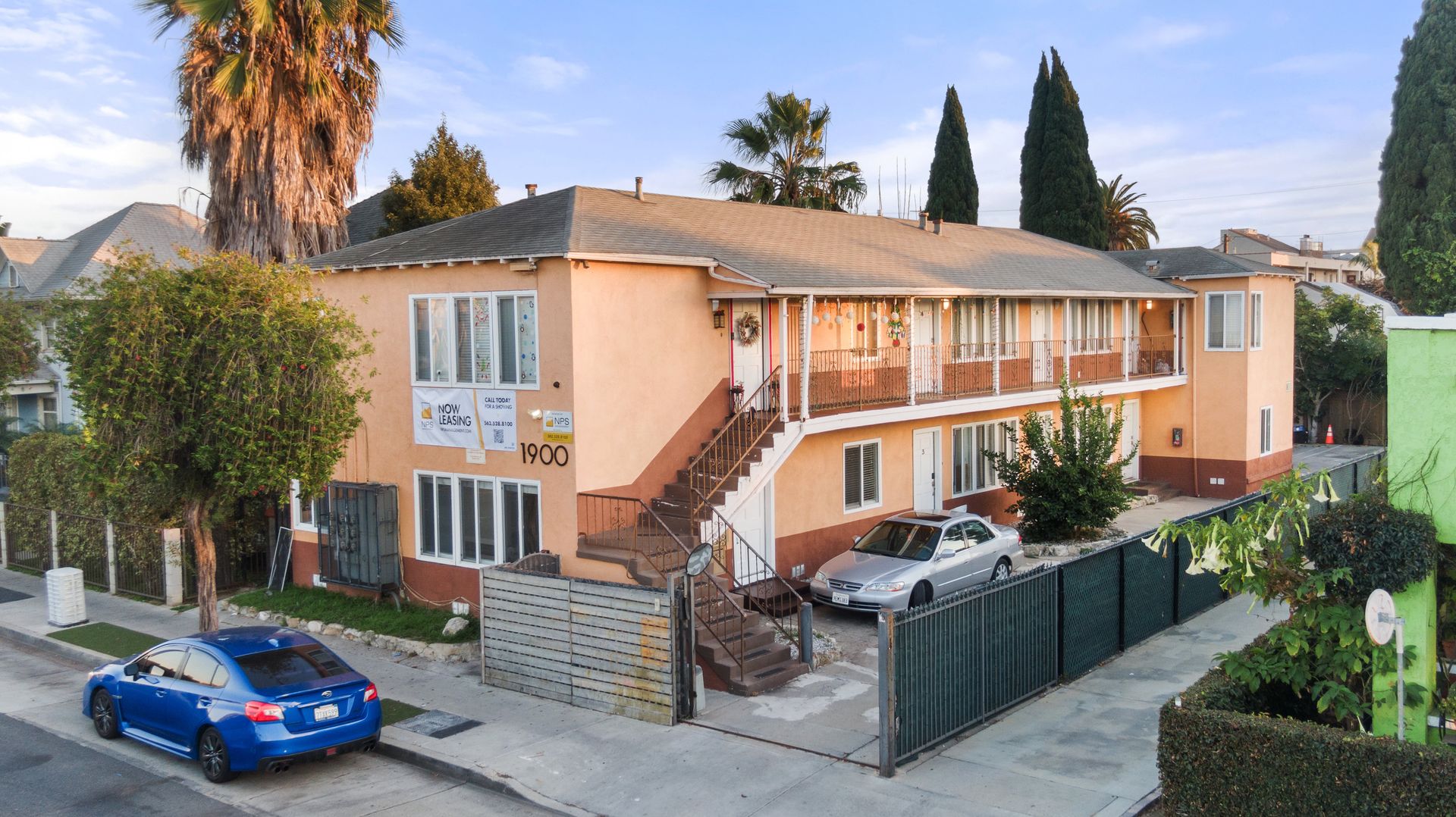 Long Beach Apartment: 1900 E 7th Street