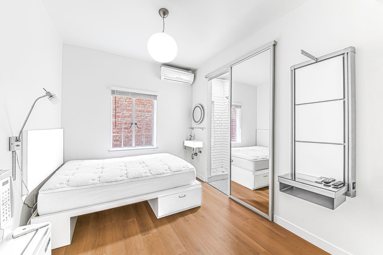 Long Beach Apartment: 335 Pacific Avenue