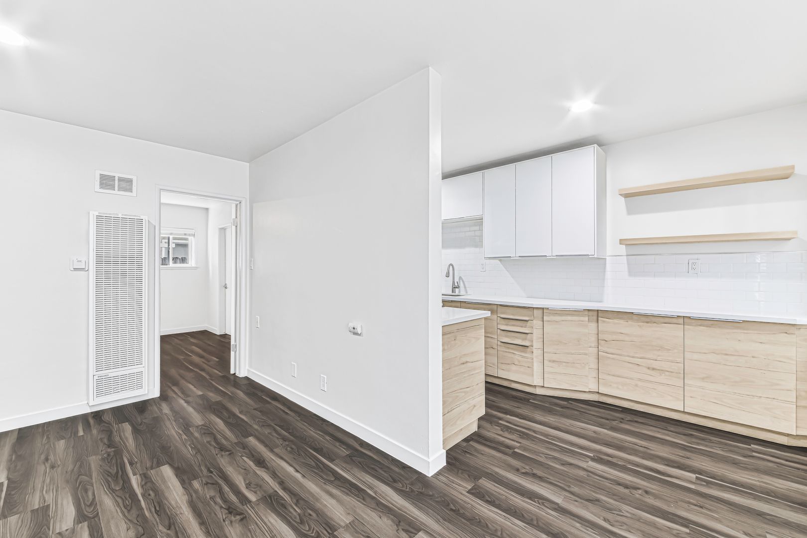 Long Beach Apartment: 4308 E 4th St