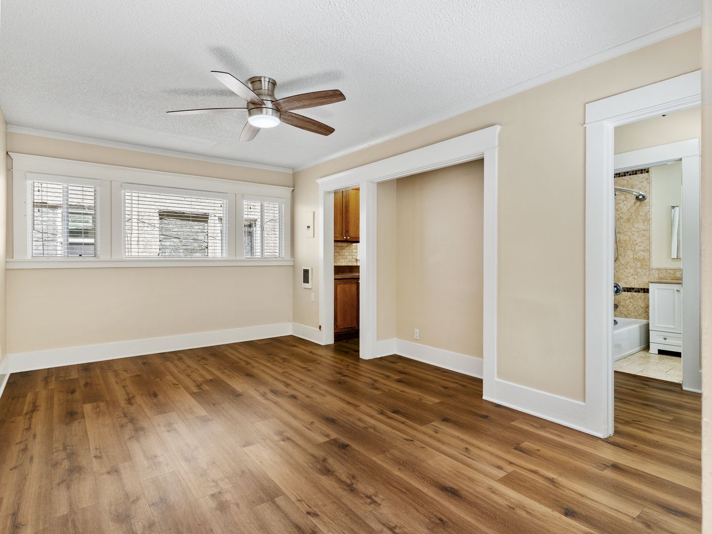 Long Beach Apartment: 1460 Gaviota Avenue