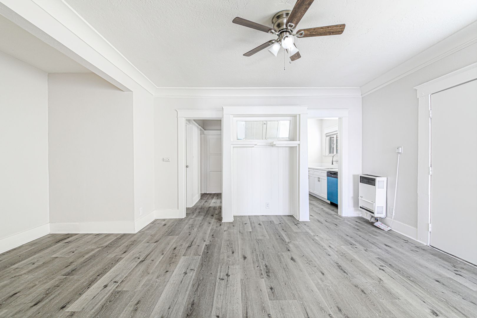Long Beach Apartment: 736 Olive Avenue
