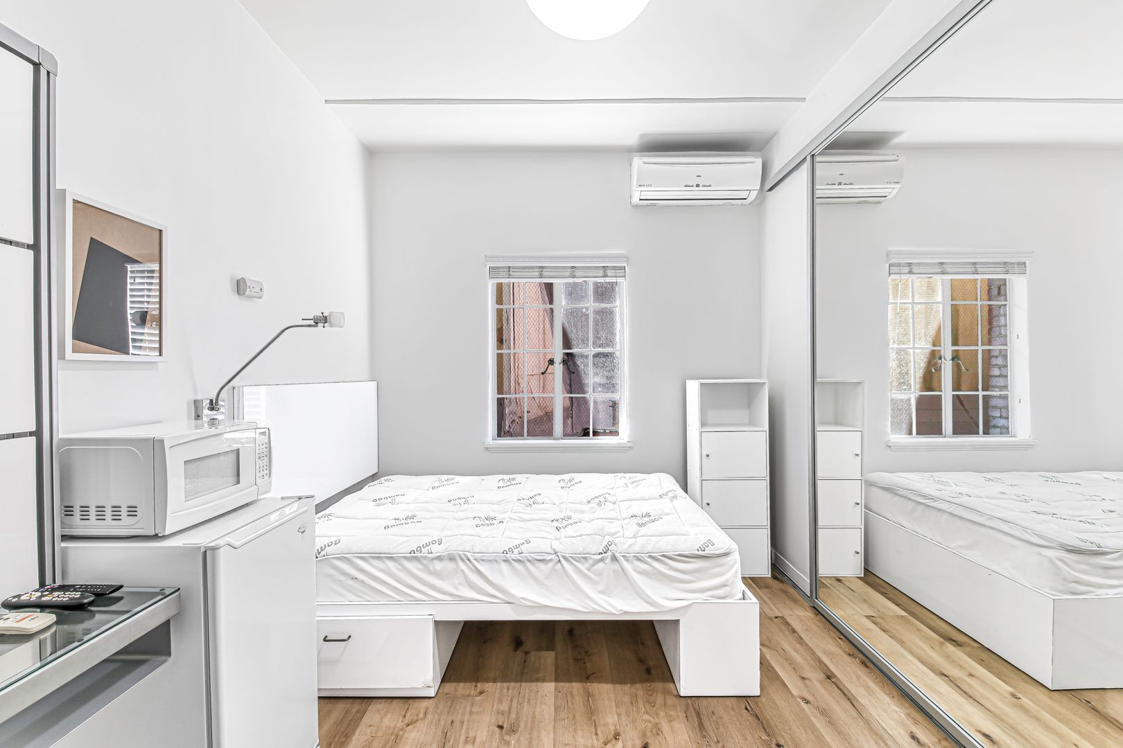 Long Beach Apartment: 335 Pacific Avenue