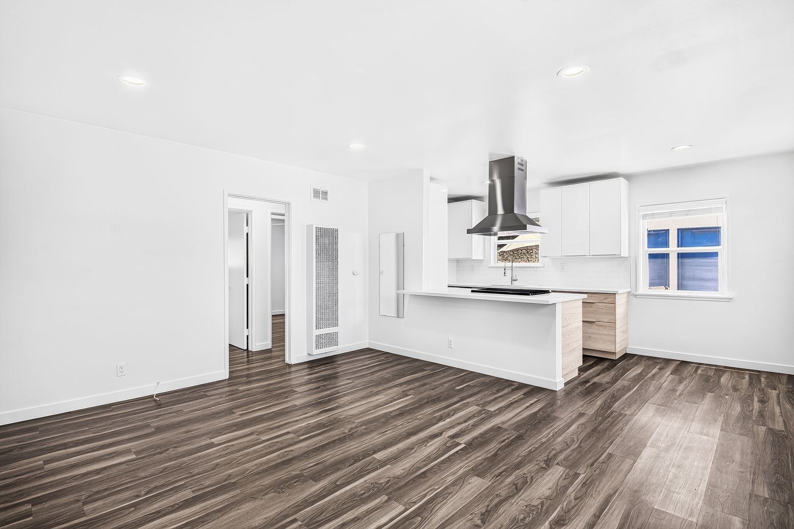 Long Beach Apartment: 4308 E 4th St
