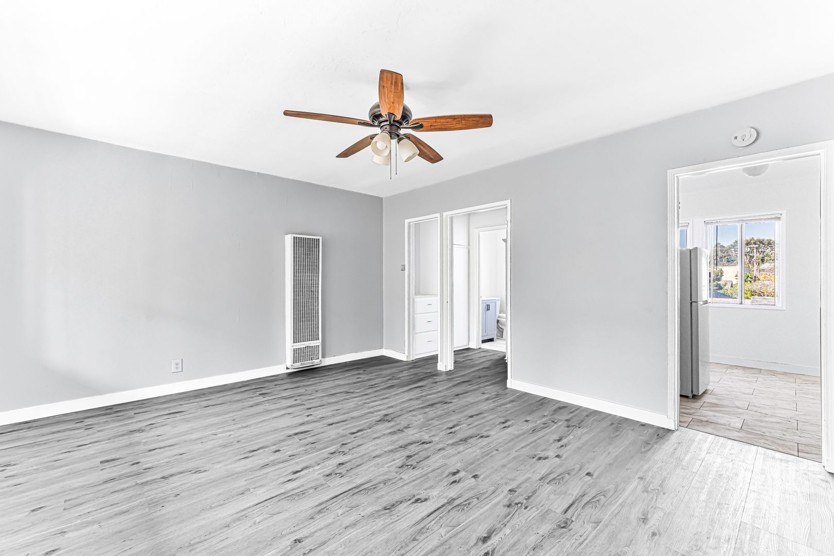 Long Beach Apartment: 530 W 9th St