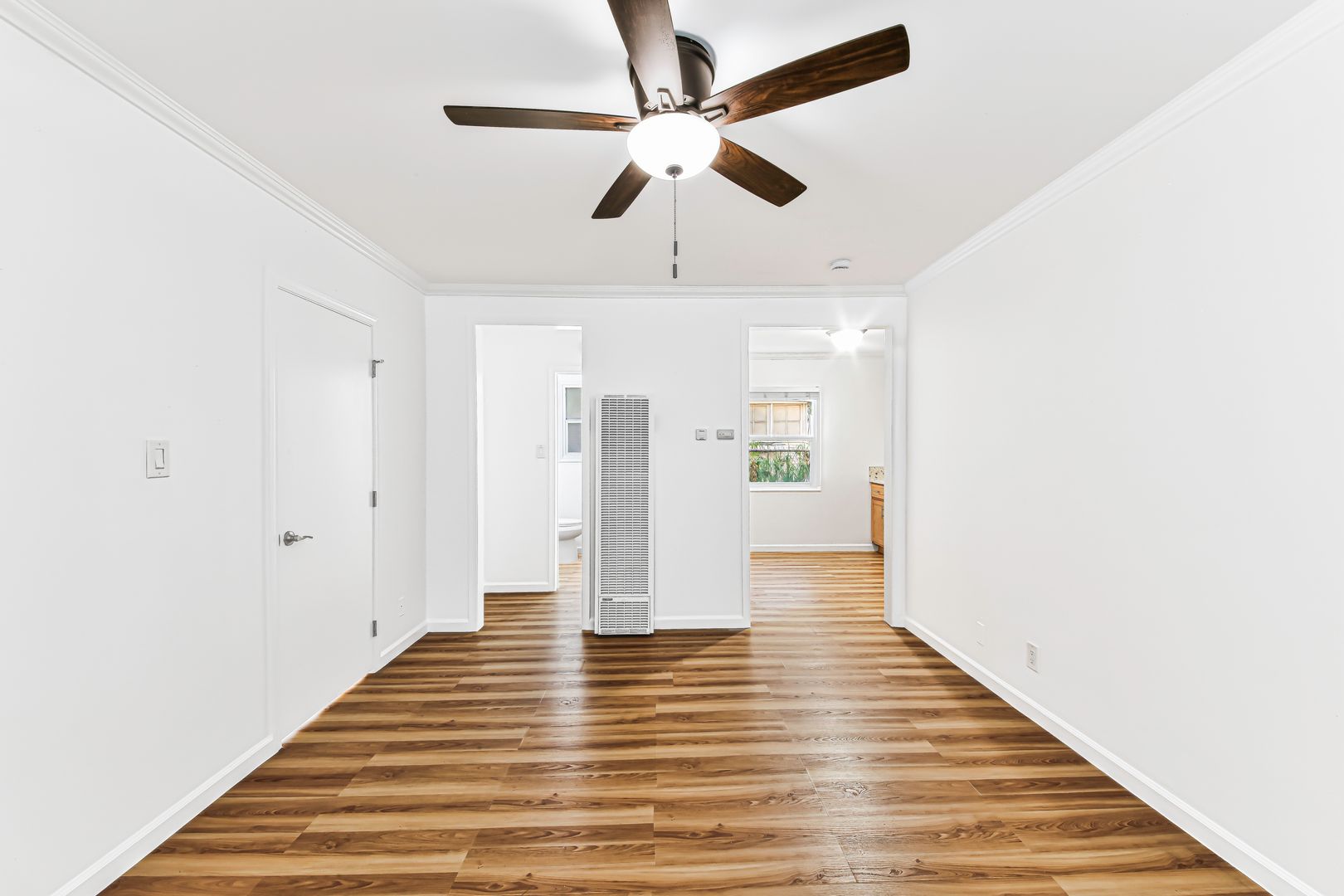 Long Beach Apartment: 1631 E 4th St