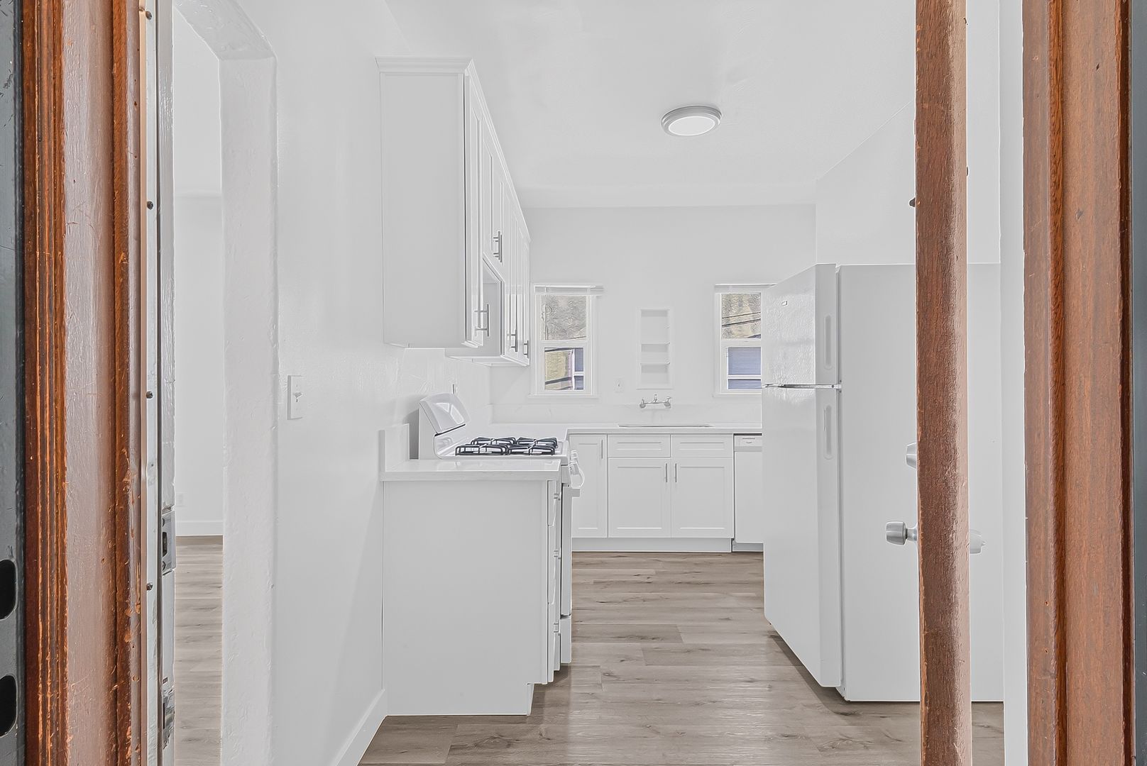 Long Beach Apartment: 432 Walnut Avenue