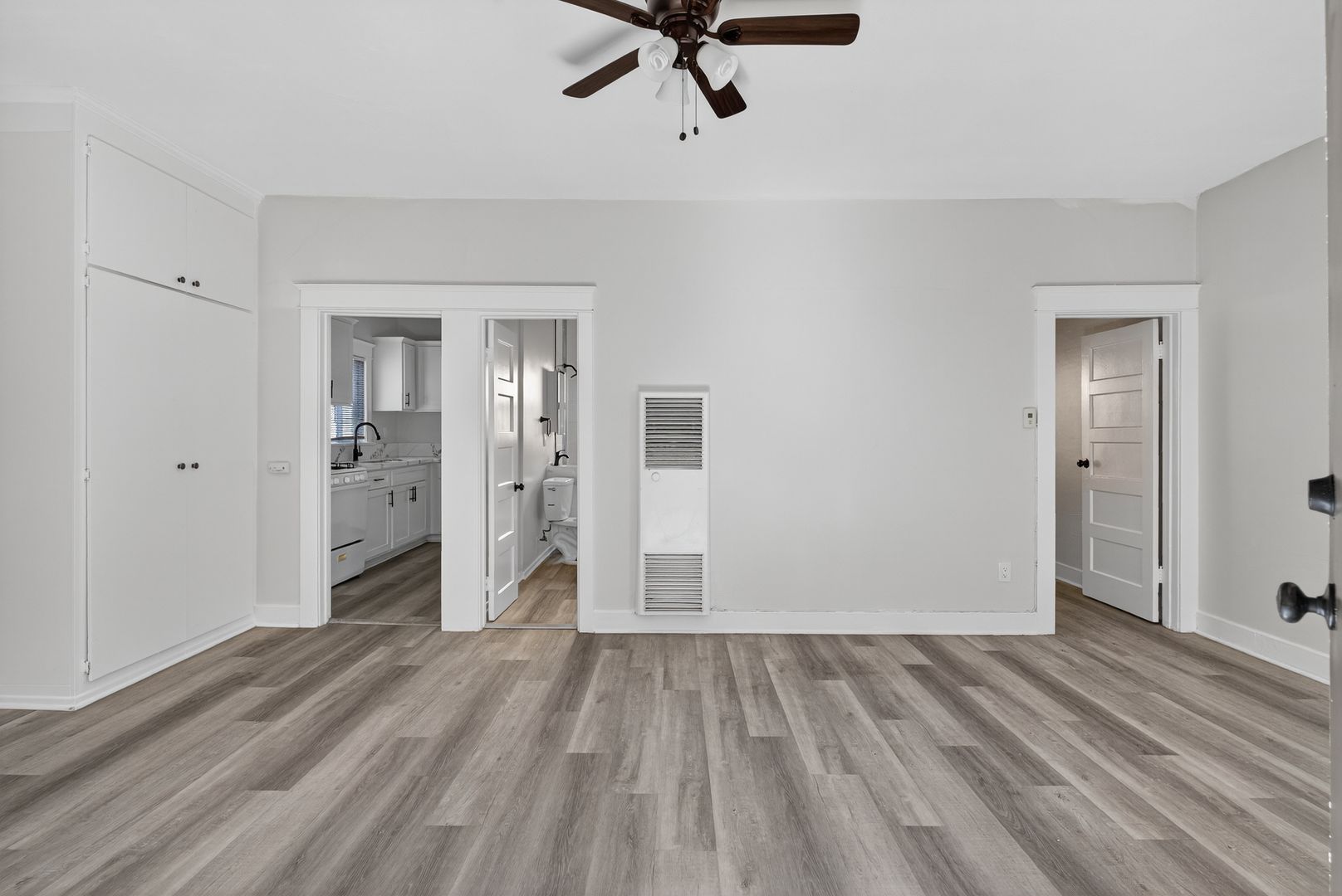 Long Beach Apartment: 915 Cherry Ave