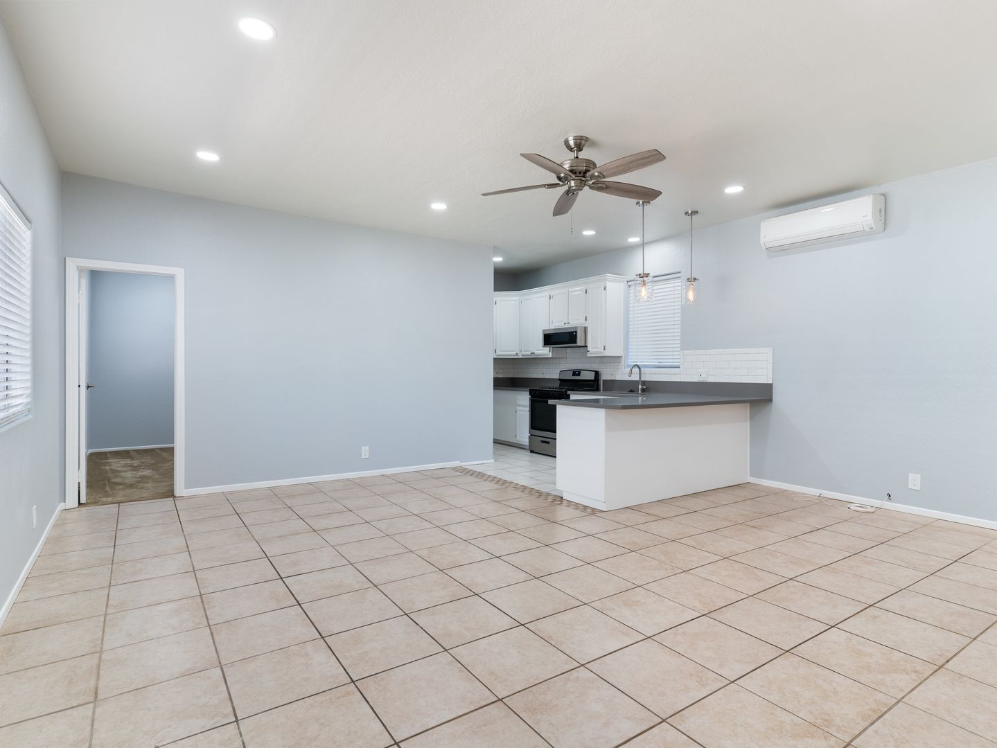 Long Beach Apartment: 1116 E 1st Street