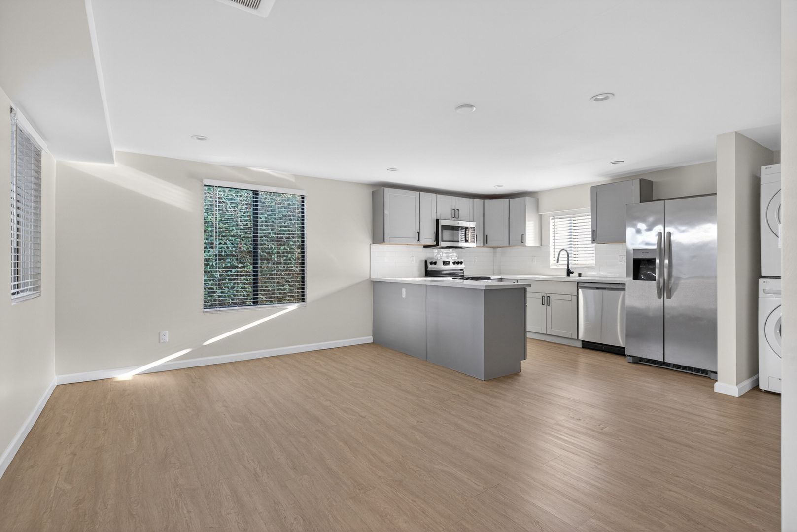 Torrance Apartment: 1751 Cabrillo Ave