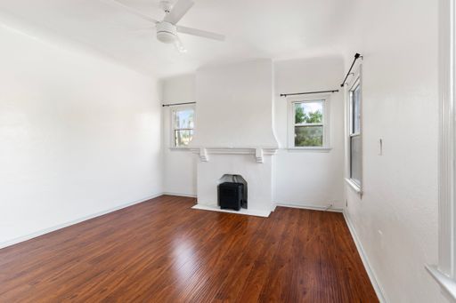 A great opportunity to enjoy the Long Beach lifestyle in a charming Alamitos Beach studio! – photo 1