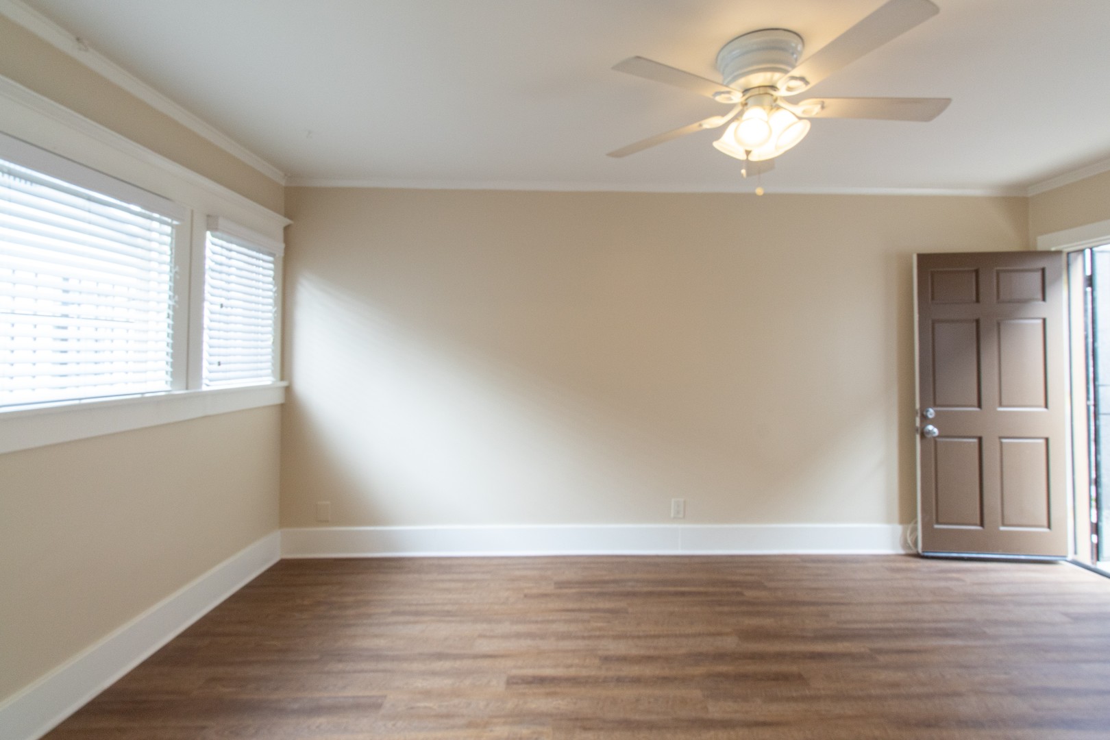 Long Beach Apartment: 1460 Gaviota Avenue