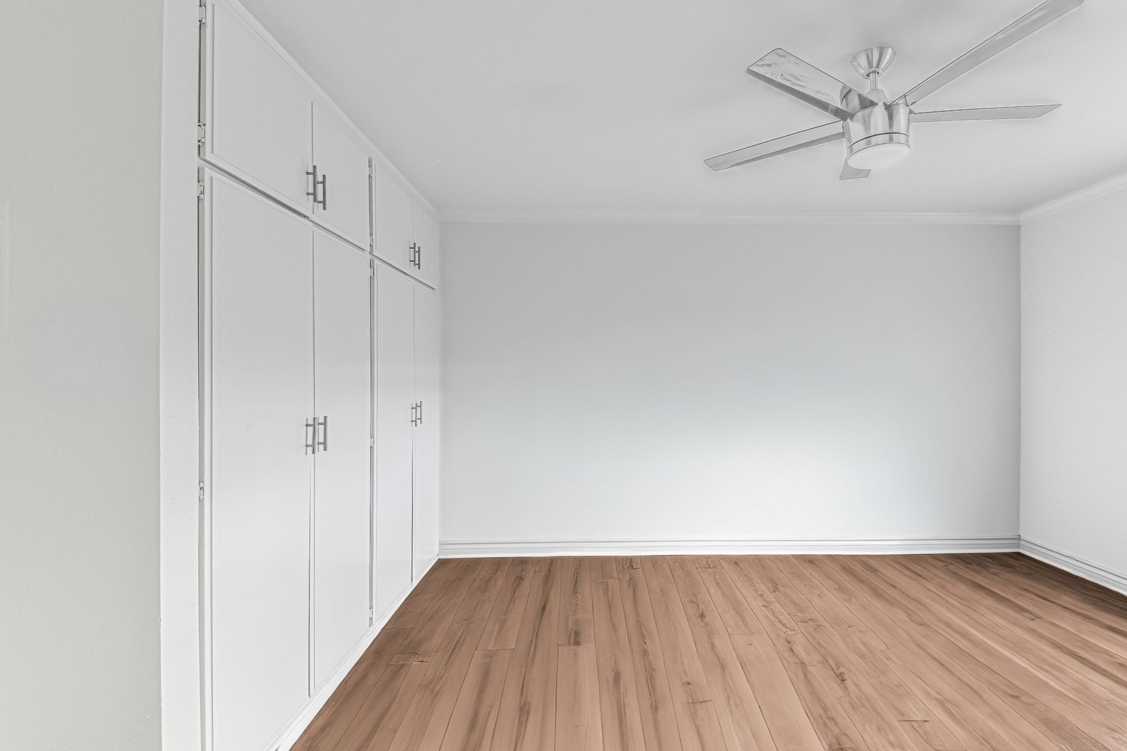 Long Beach Apartment: 730 Magnolia Avenue