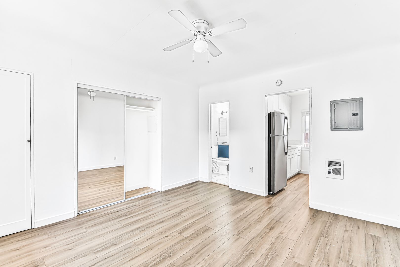 Long Beach Apartment: 636 Linden Ave