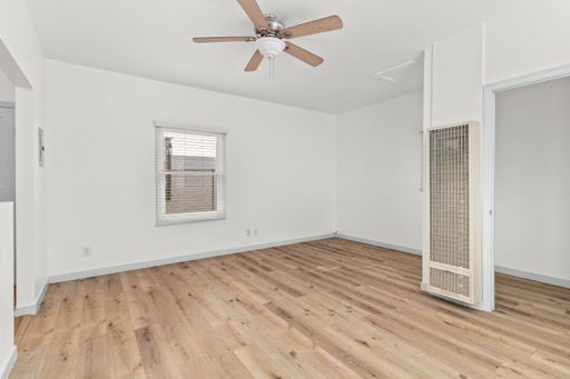Bright & Beautiful 1-Bedroom Apartment for Rent in Downtown Long Beach – photo 1