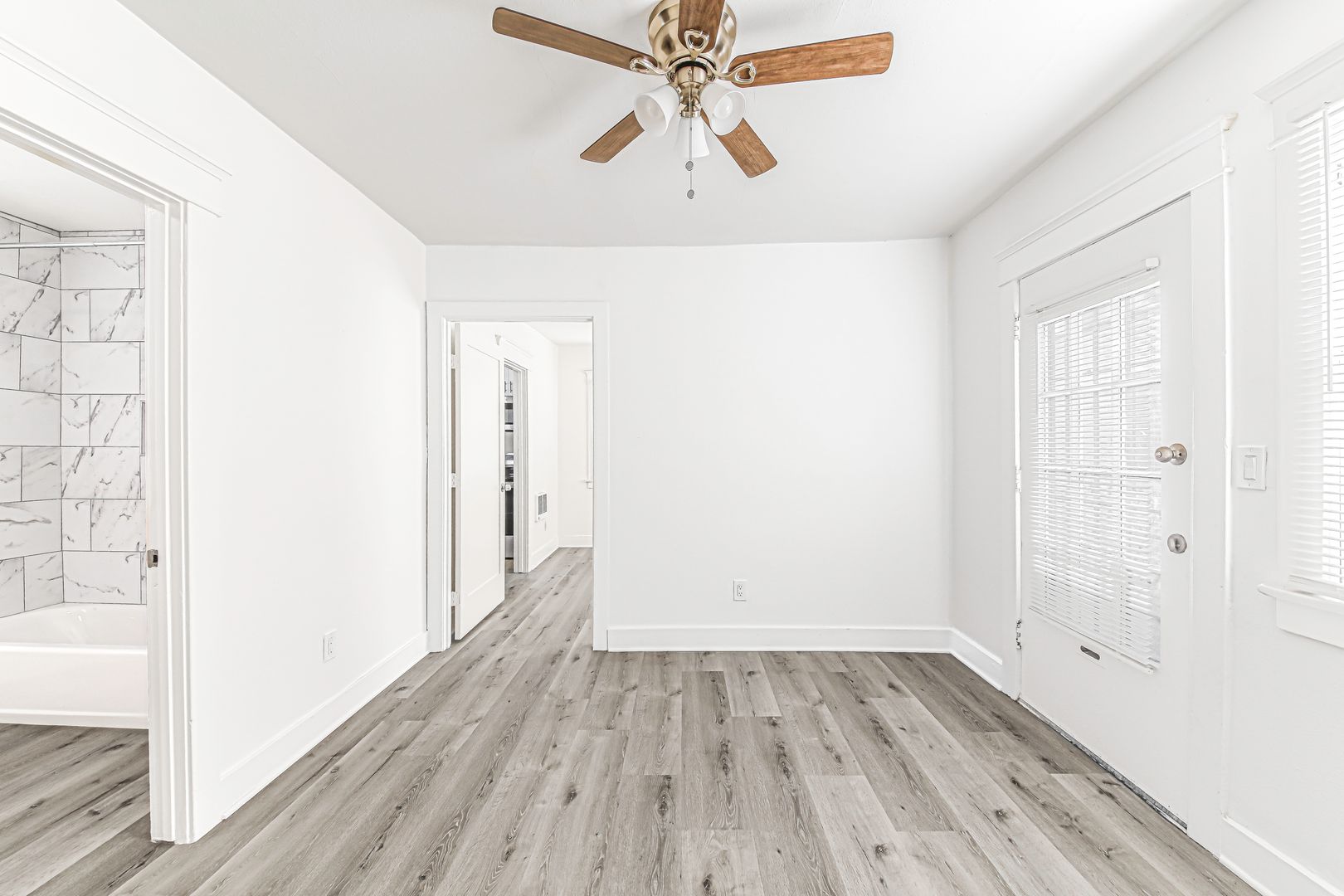 Long Beach Apartment: 525 Chestnut Avenue