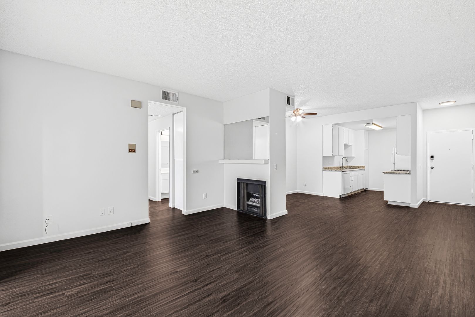 Los Angeles Apartment: 10749 Francis Pl