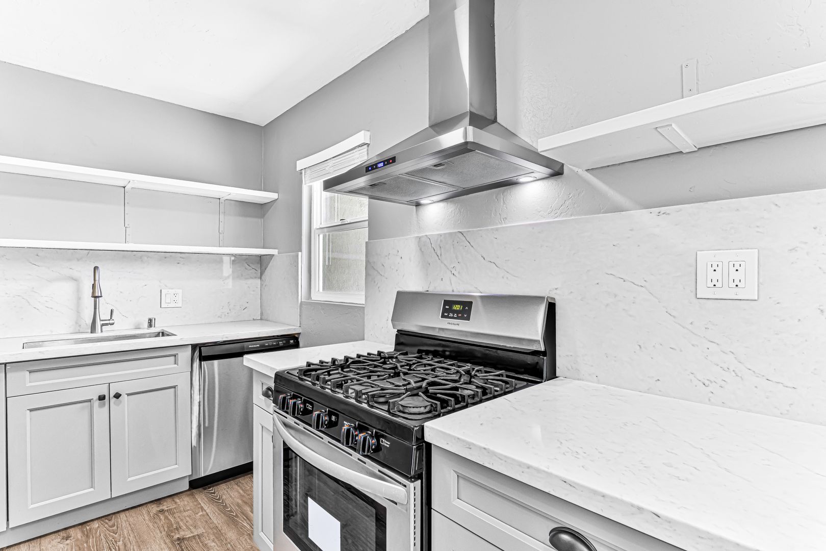 Long Beach Apartment: 433 Nebraska Ave.