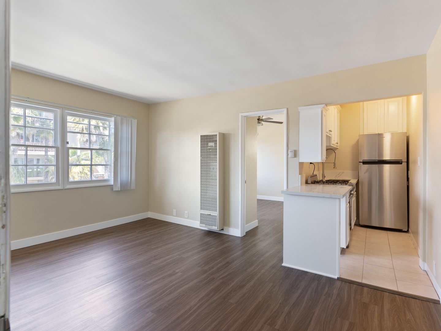 Long Beach Apartment: 1620 E Appleton Street