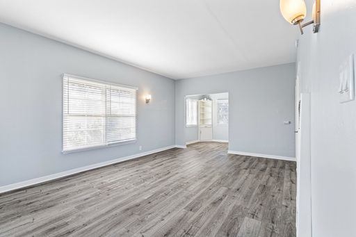 Beautifully Upgraded 1-Bedroom Apartment in Wrigley – Modern Long Beach Living – photo 1
