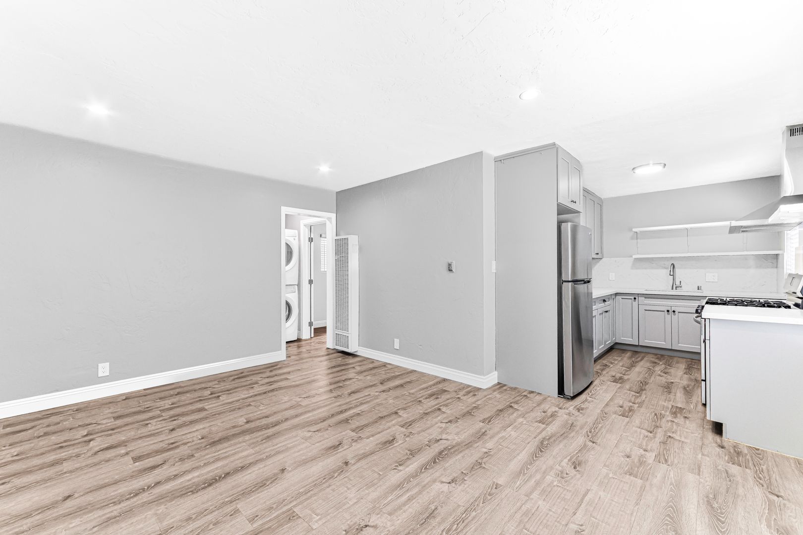 Long Beach Apartment: 433 Nebraska Ave.