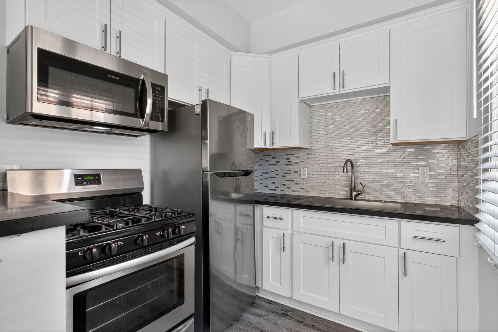 Long Beach Apartment: 405 W 3rd Street